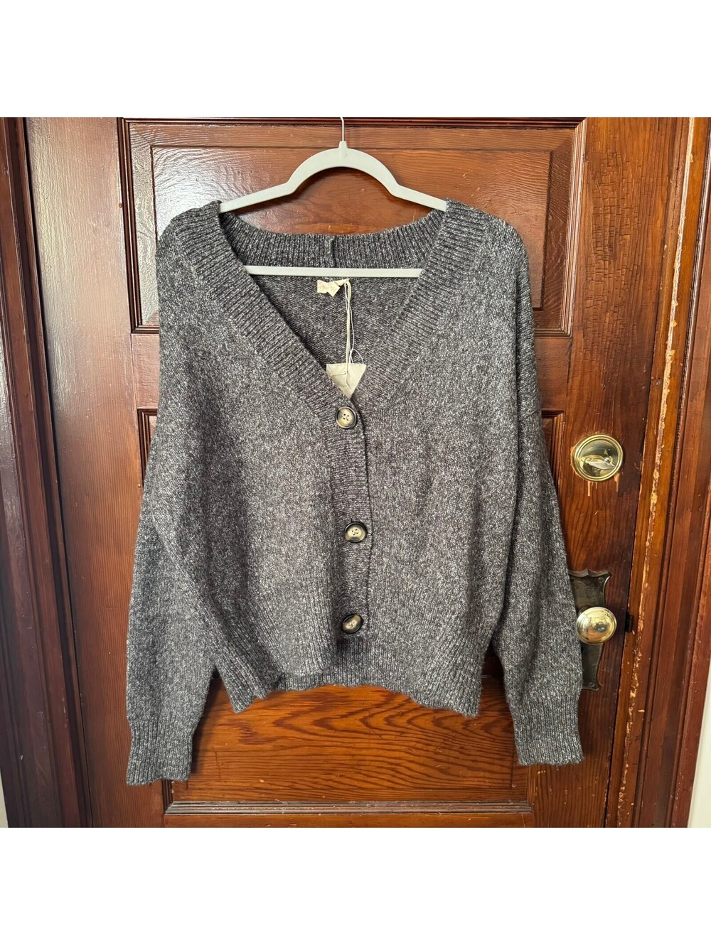 Cozy Oversized Hem & Thread Gray Knit Cardigan with Star Detail Size Medium